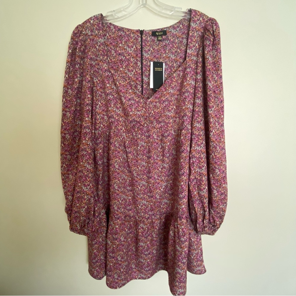 Nordstrom NWT flower long sleeve dress size M dress length 33” lined